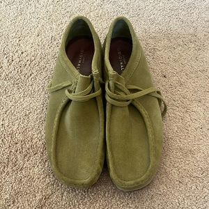 Clarks Wallabees